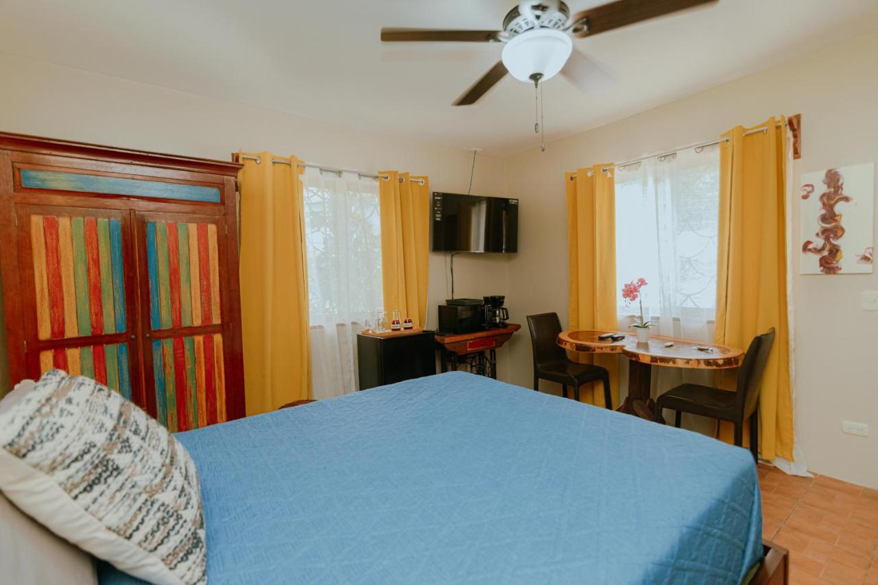 Oasis Diverse Adult Retreat Кепос Екстериор снимка